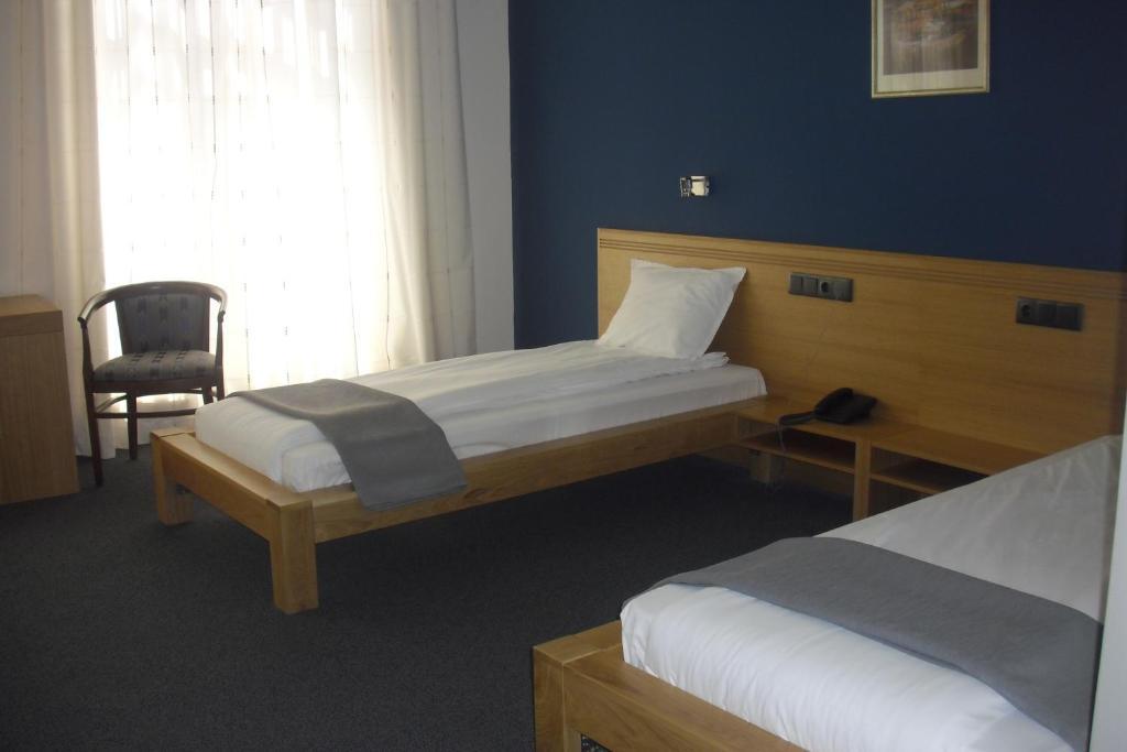 Universal Hotel Дупниця Номер фото
